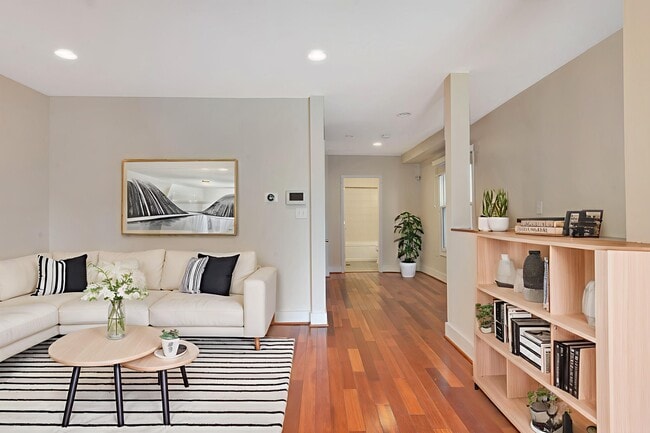 Photo - 3130 16th St NW House