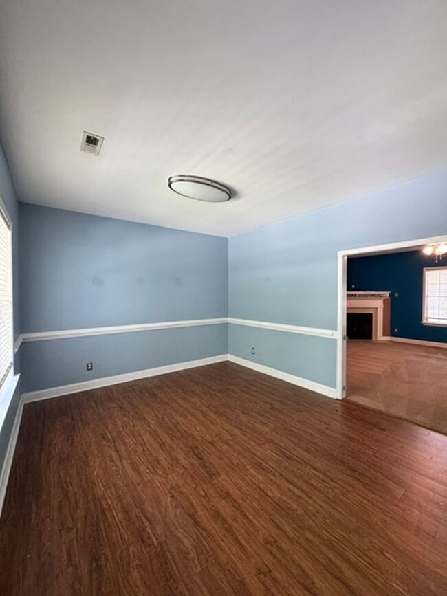 Building Photo - 9837 N Olde Towne Wynd SE