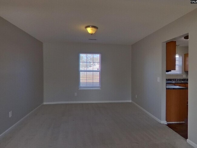 Foto del edificio - 732 Elderberry Ln