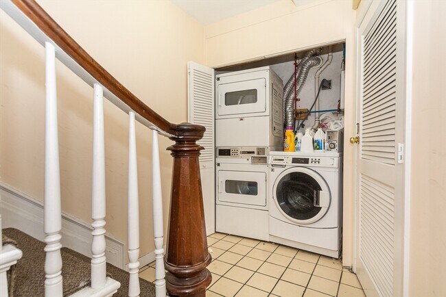 Foto del edificio - 78 W Concord St