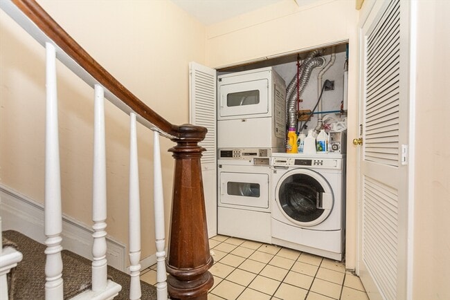 Building Photo - 78 W Concord St