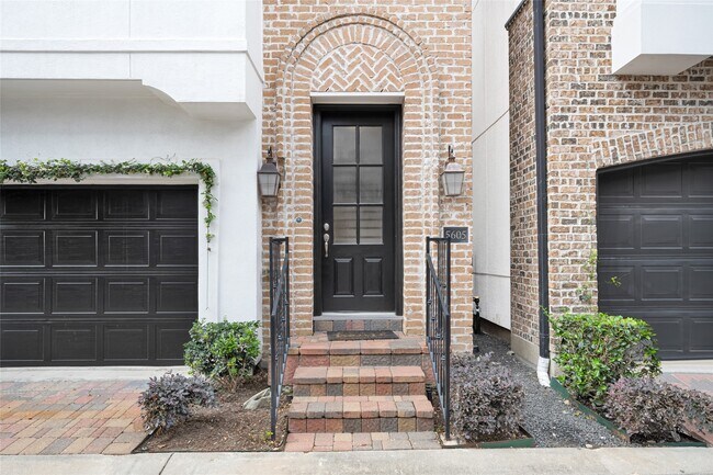 Foto del edificio - 5605 Cohn Meadow Ln