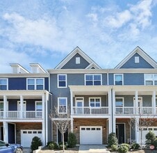 Building Photo - 10436 Glenmere Crk Cir