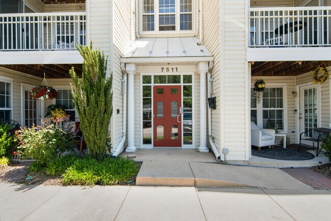 Foto del edificio - 7511 Snowpea Ct
