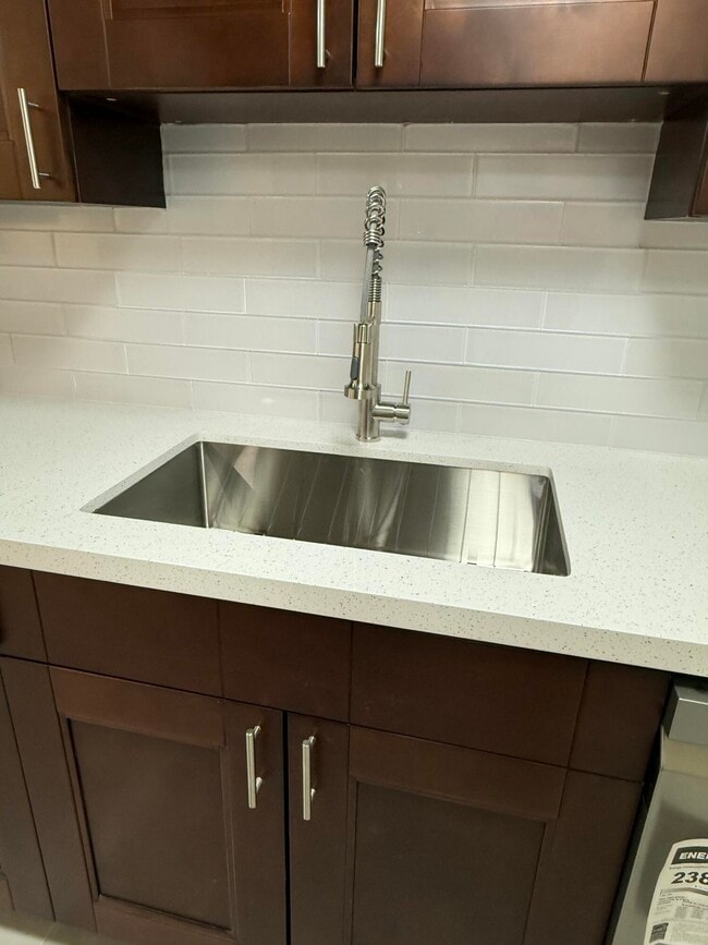 Foto del edificio - 2336 NW 35th St