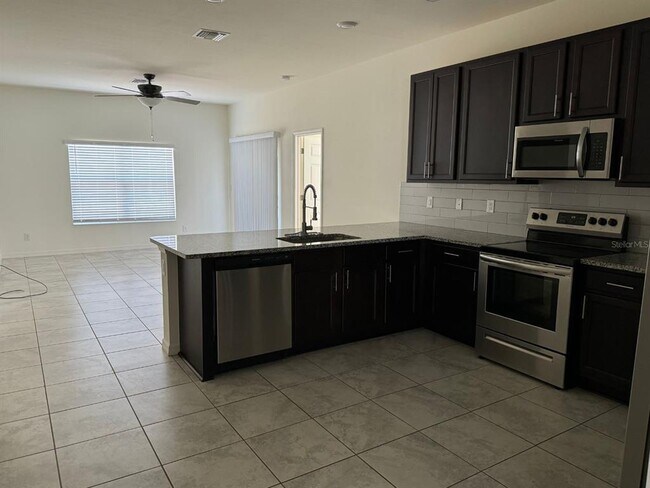 Building Photo - 167 Baytree Dr