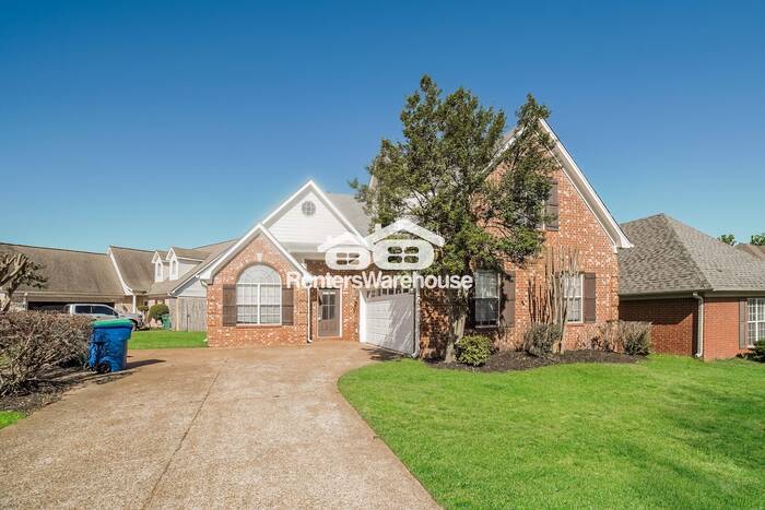 Primary Photo - Amazing Southaven Home