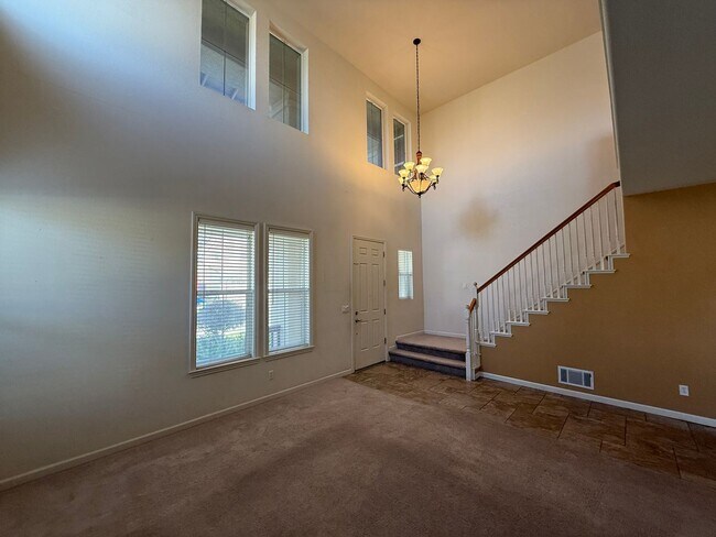 Foto del edificio - 4-bedroom located on a court in Sylvan School District!