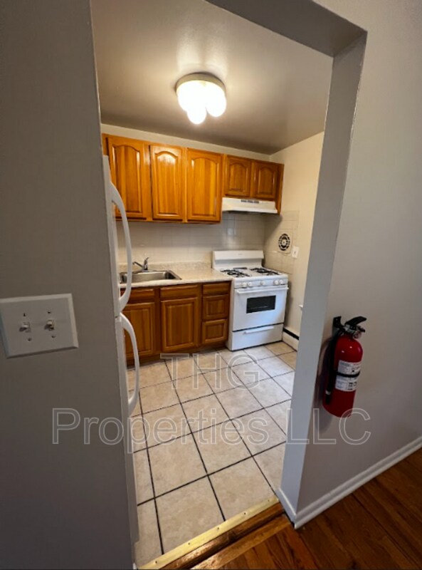 2755 Green St Unit 27B, Westwood, NJ 07675 Condo for Rent in