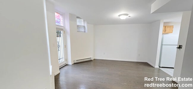 Building Photo - 31 Queensberry St