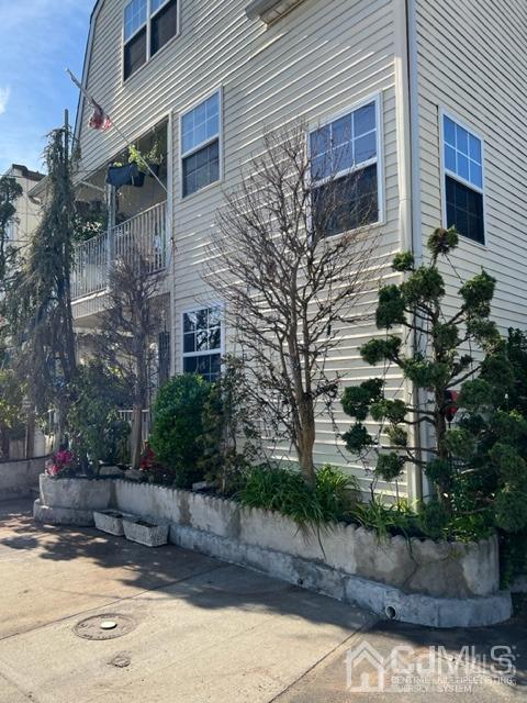 Building Photo - 447 Bound Brook Rd
