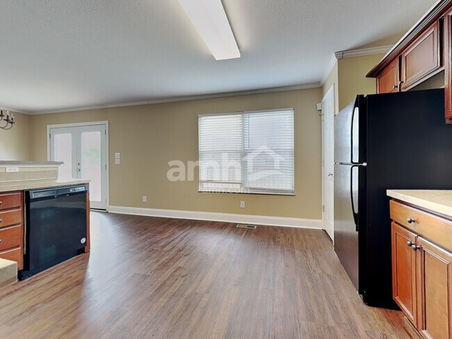 Foto del edificio - 8209 Jade Tree Ln