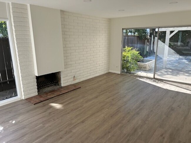 Foto del edificio - 4BD/$5650 MO/ 1 STORY HOME/WESTLAKE VILLAGE