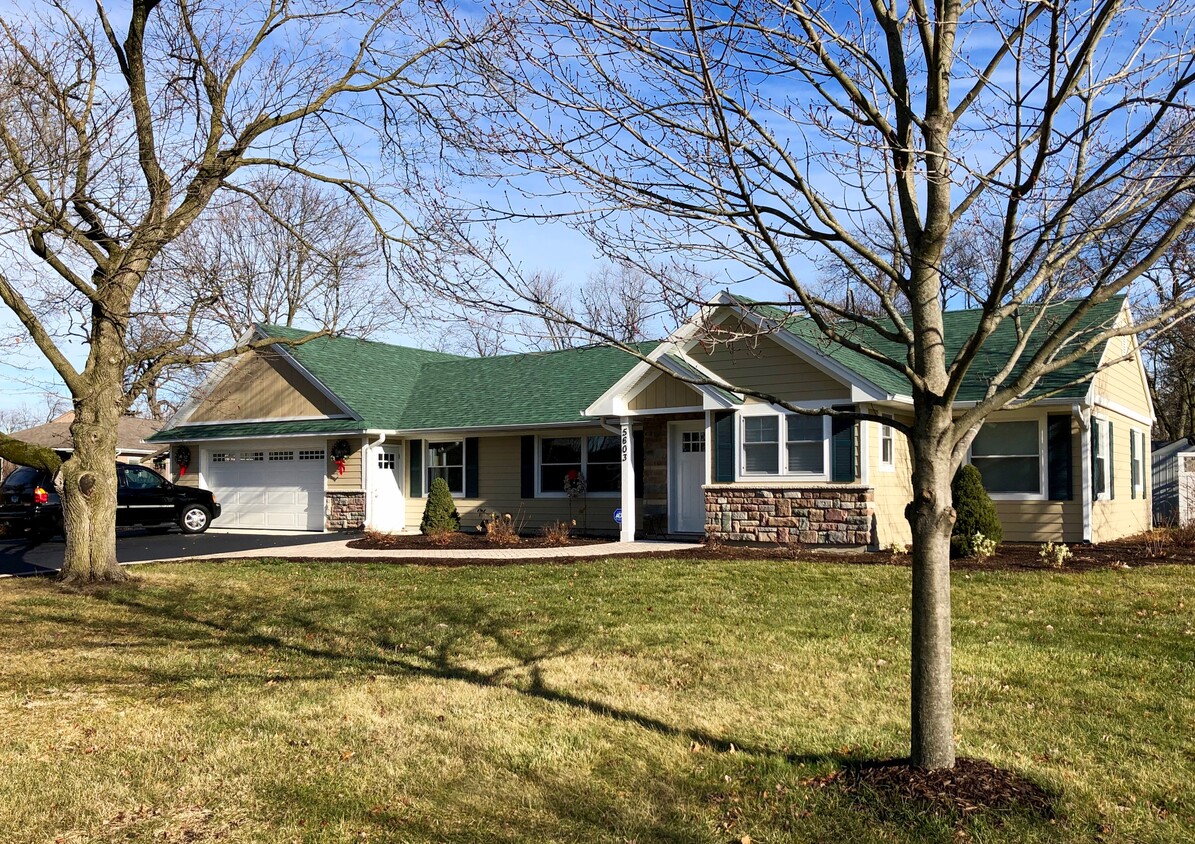 Primary Photo - 5603 Leitch Ave