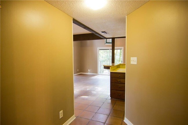 Building Photo - 2938 Westlake Cove