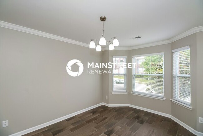 Building Photo - 4 Bedroom Pet-Friendly Home in Hampton, GA with Main Street Renewal