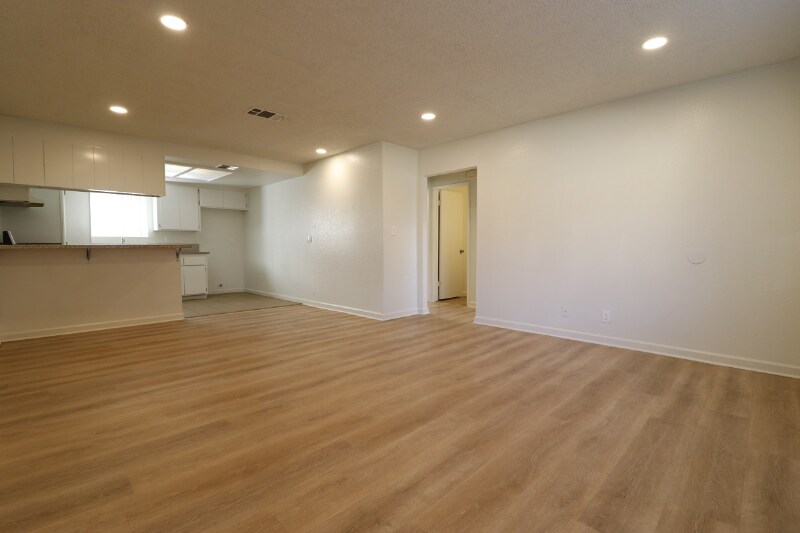 21645 Powhatan Rd Unit 7, Apple Valley, CA 92308 Room for Rent in