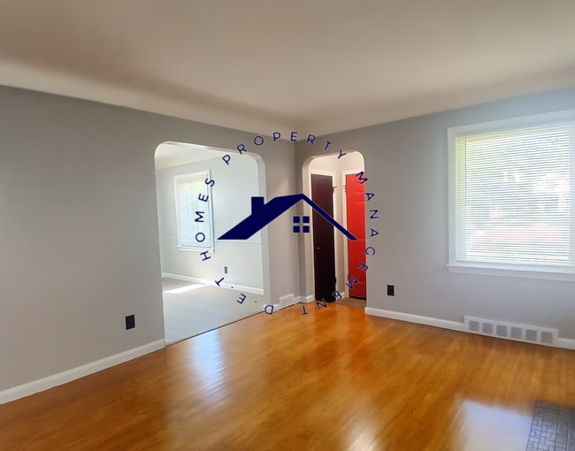 Building Photo - 10510 Lanark St