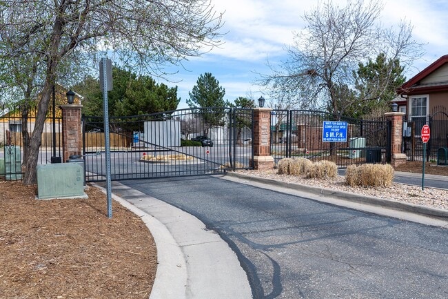 Photo - 15201 E Batavia Pl Townhome