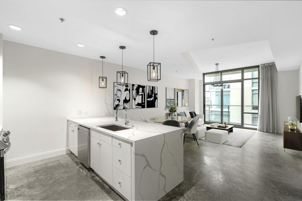 Foto principal - 905 Juniper St NE