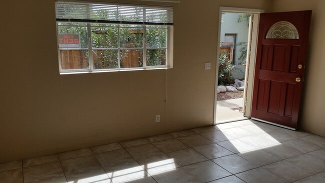 Foto del edificio - 528 N Olsen Ave