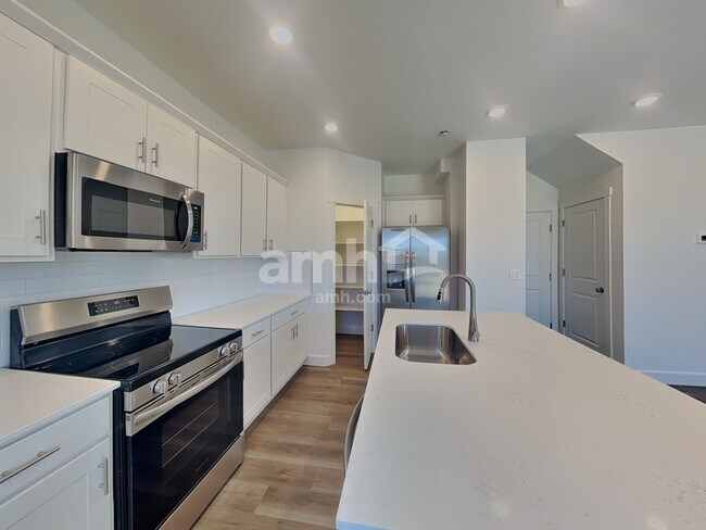 Foto del edificio - 10028 Atchinson Ct