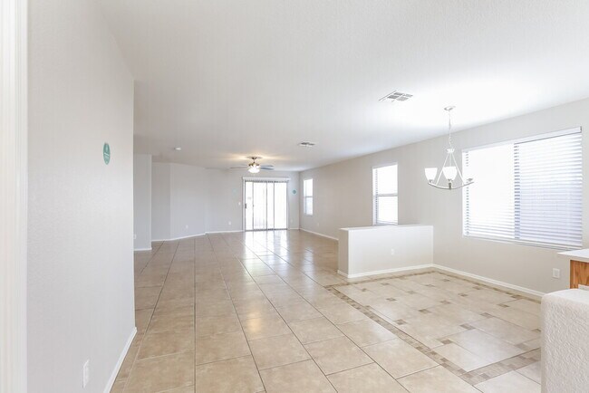 Foto del edificio - 7907 N 53rd Dr