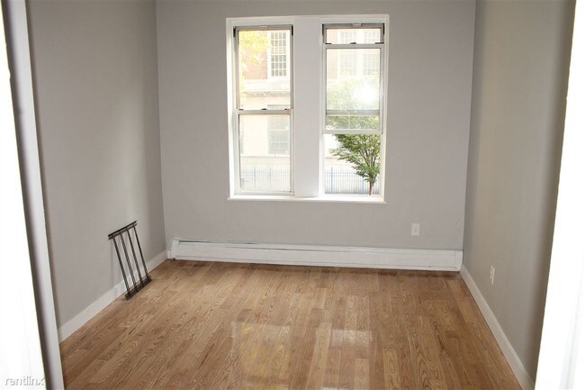 Building Photo - 1605 Park Pl