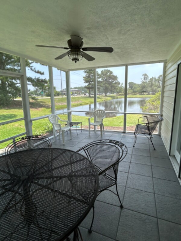 Foto del edificio - 3016 Weatherby Ct