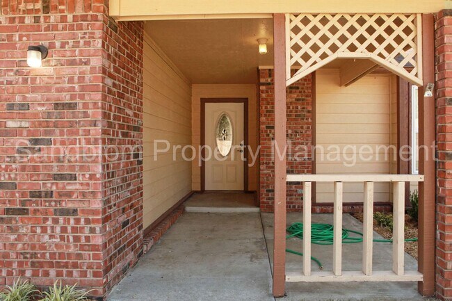 Foto del edificio - FOR LEASE | Owasso | Available Now!