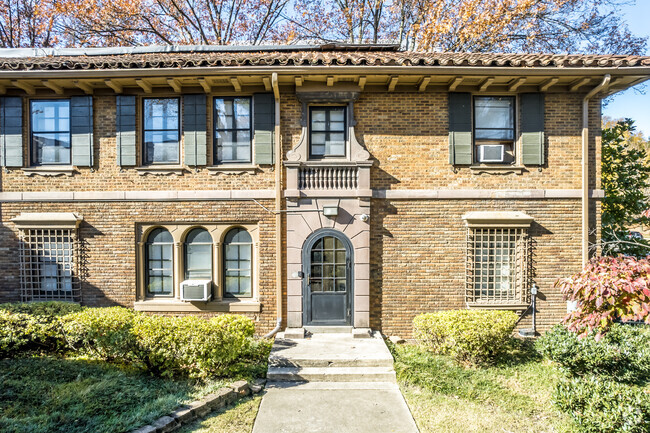 Foto del edificio - Parkside Poplar Apartments