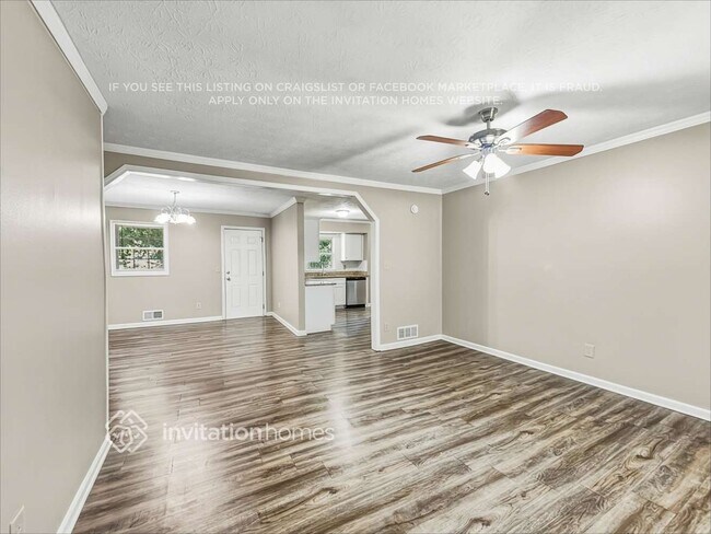 Building Photo - 4412 Bryant Dr SW