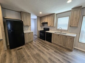 Building Photo - 1325 Wenlon Dr