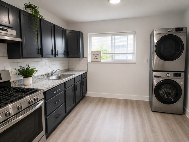 Townhouse Kitchen - Emunah Manor Apartments