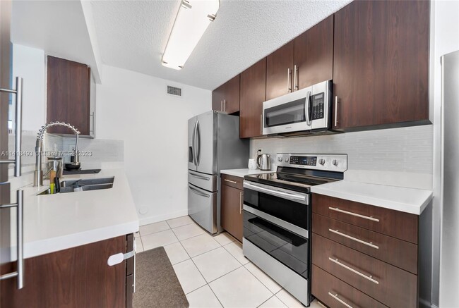 Building Photo - 4726 NW 97th Ct