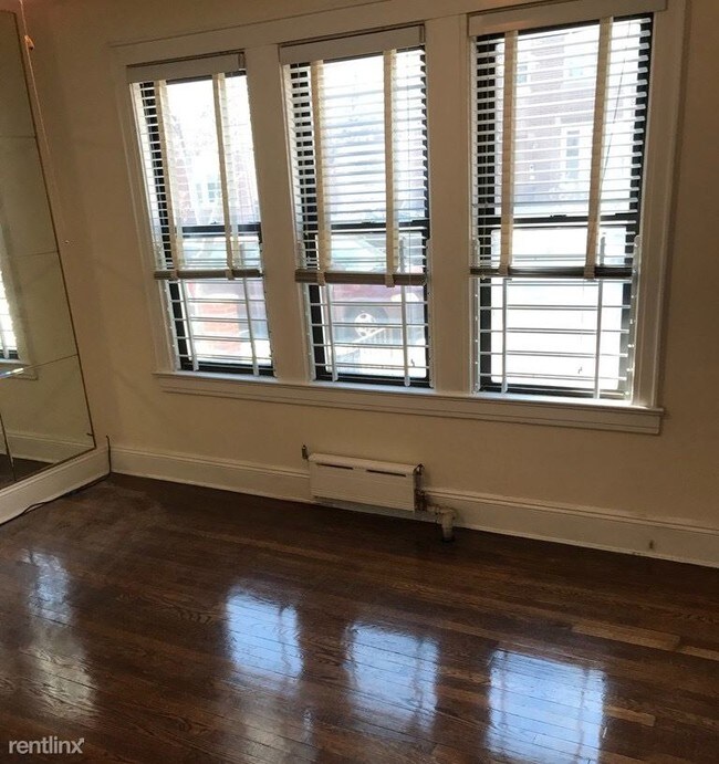 Building Photo - 2 br, 1 bath Apartment - 3260 45th St