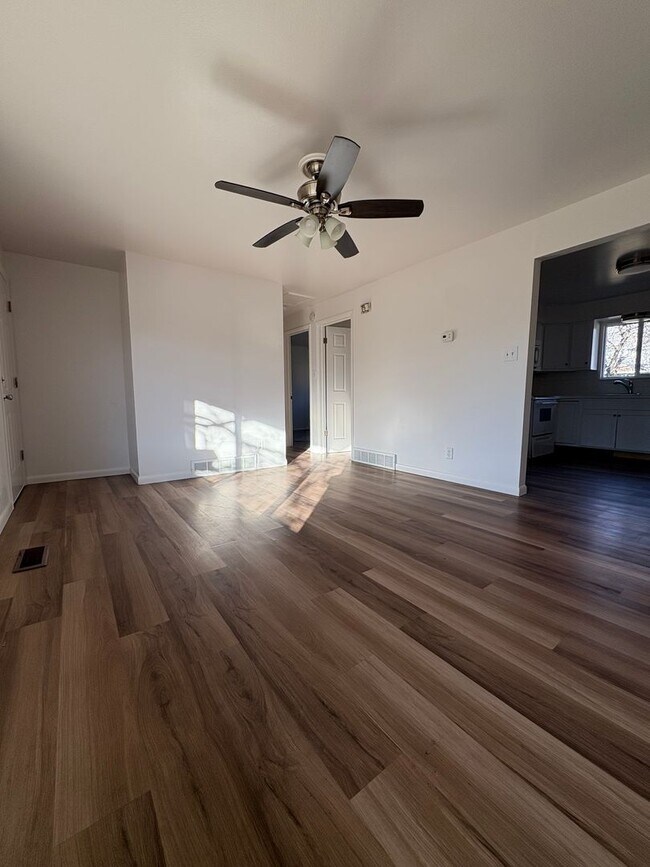 Foto del edificio - 983-985 S 600 W