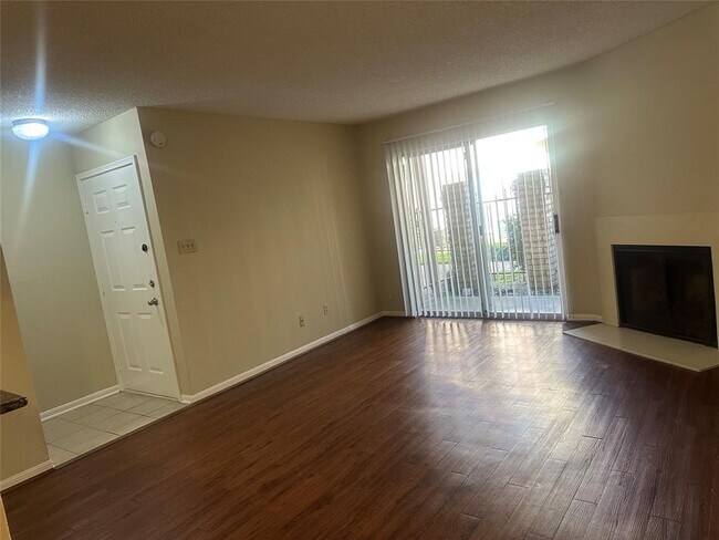 Building Photo - 2120 El Paseo St
