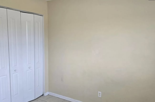 Photo - 4642 Golfview Blvd Apartment