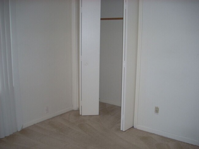 Foto del edificio - 9 Montclair Ct