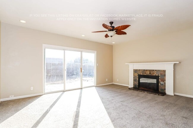 Building Photo - 640 W El Camino Ave