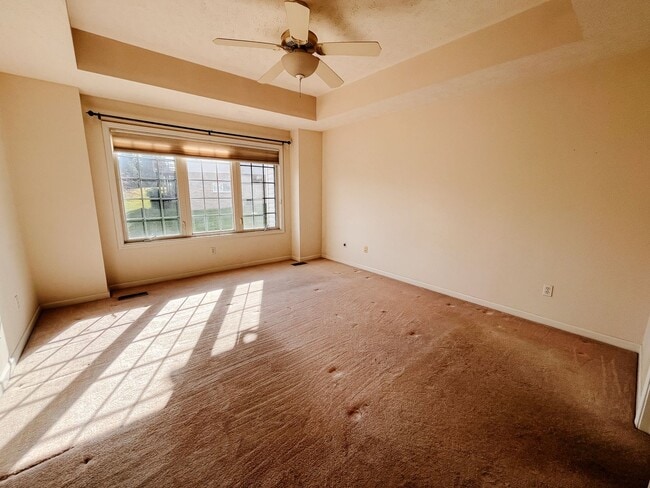 Foto del edificio - Renovated 3 Bedroom, 3 Bath Townhouse with...