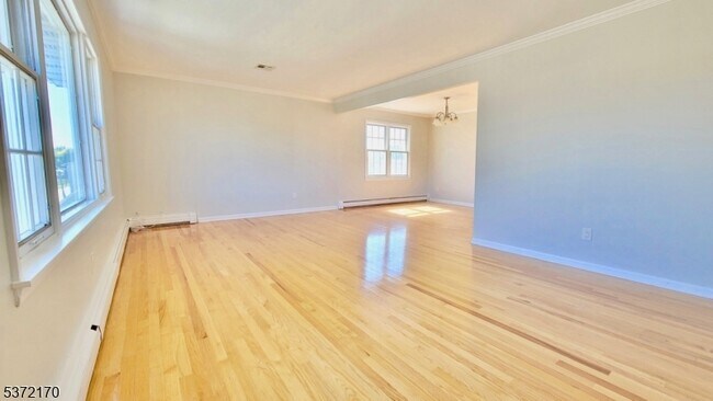 Building Photo - 24 Gall Ave