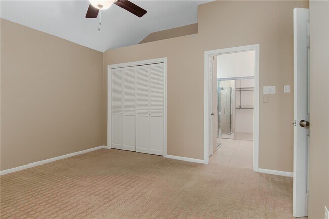 Foto del edificio - 3435 Beech Point Dr