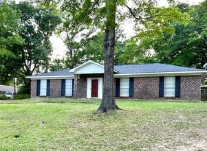 Building Photo - 918 Abilene Dr E