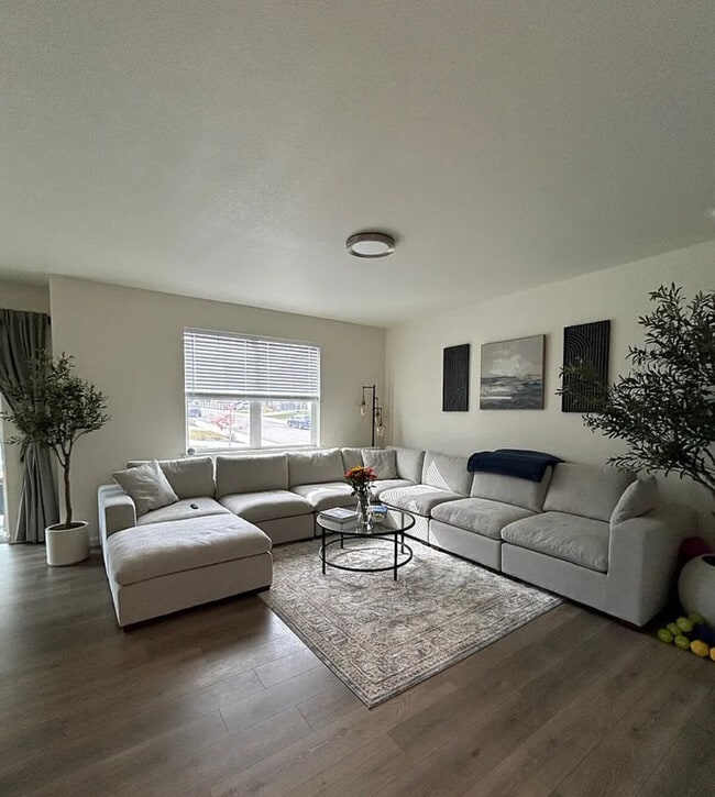 Building Photo - 2205 Fiadore Trl