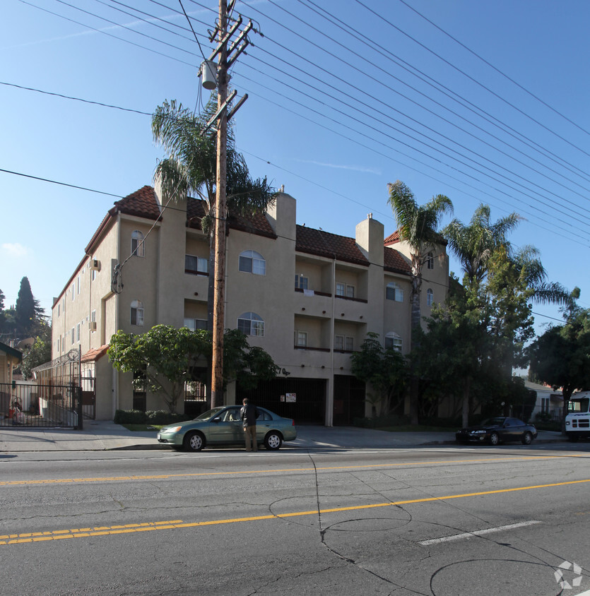 Primary Photo - 4770 York Blvd