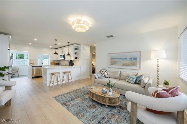 Foto del edificio - 4523 Fluvia Ave