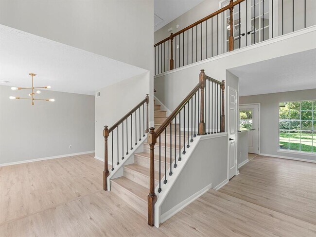 Foto del edificio - 1227 Lake Estates Ct