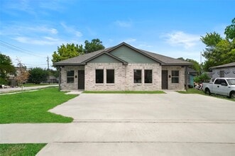 Building Photo - 4205 Elmwood St